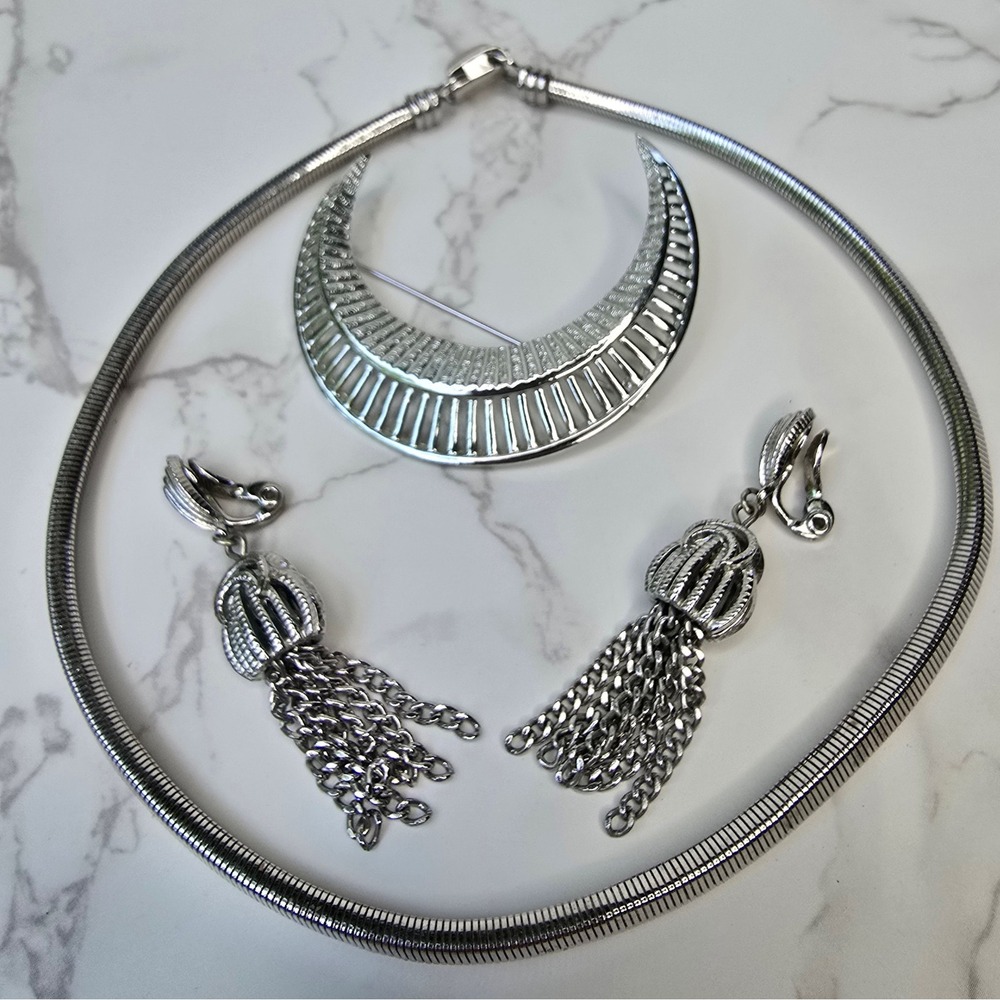 Vintage Lot Monet Coro Sarah Coventry Silver Tone Necklace Earrings Brooch